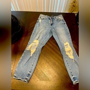 Judy Blue Size 7 Distressed Boyfriend Jeans.